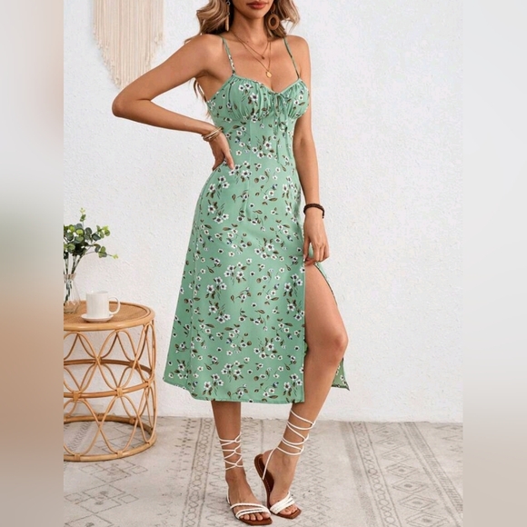 NEW Boho Chic Floral Tie Ruched Split Midi Dress Light Green White - Picture 2 of 7
